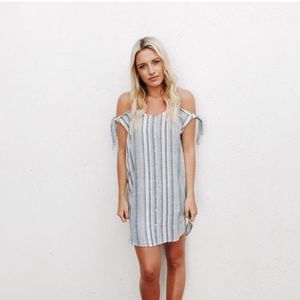 Carly Jean Los Angeles Carrie dress